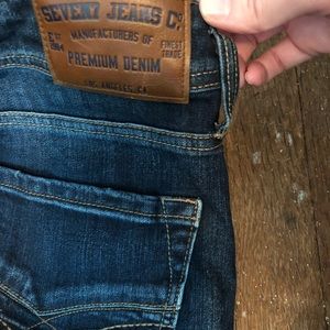 Men’s jeans never worn